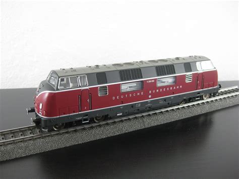Kibri 37806 Three Track Locomotive Shed N Gauge Plastic Kit