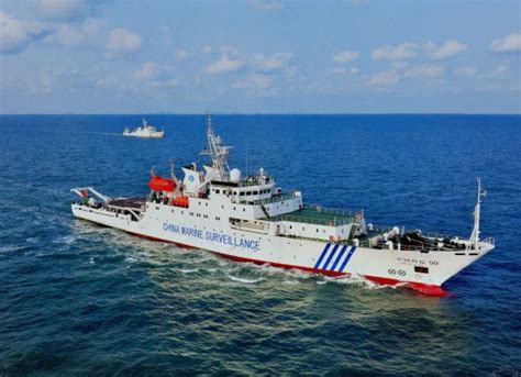 外交部：在黄岩岛保持海警和渔船作业情况不变_凤凰军事