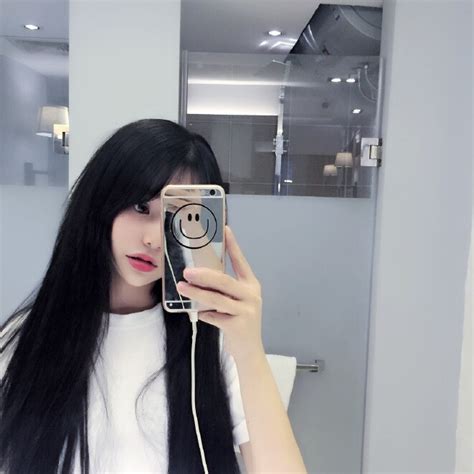 甜美女生遮脸头像