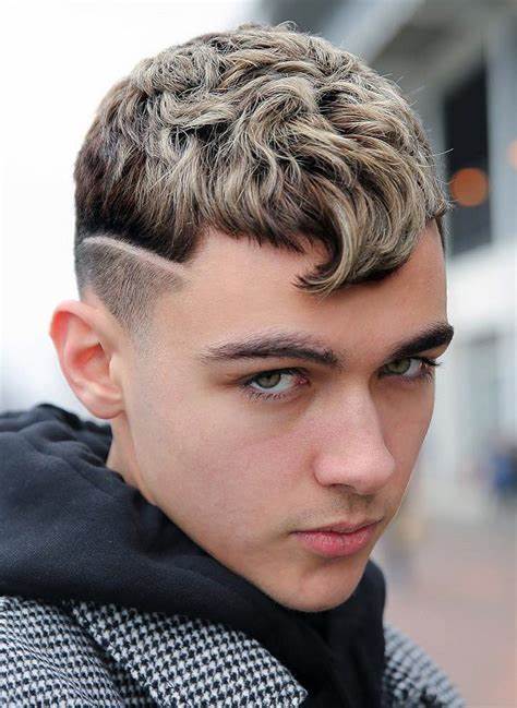 7 The Best Men’s Hair Highlights In Fashion Now | Haircut Inspiration
