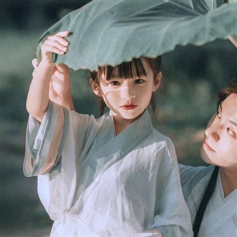 古风亲嘴头像女生真人版