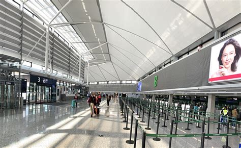 虹桥机场拉长服务链 爱心接力全程护送特殊旅客-中国民航网