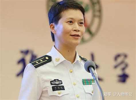 辽宁舰舰长首次公开演讲：中国需实战型航母_凤凰军事
