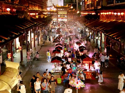 “跟我去都匀”2023年都匀市文化旅游玩法发布会举行-新华网