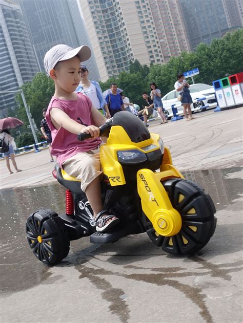 儿童电动三轮摩托车 时尚音乐宝宝仿真童车摩托车-阿里巴巴