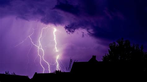 闪电,紫色,风暴,雷,天空,夜晚,天气,电,黑暗,活力,雷雨,雨,云,光,科学 - 有摄影 Pro-IMG