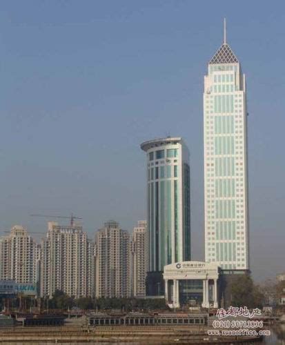 2018中国十大最丑建筑出炉，上海第一武汉第二，重庆数量傲视群雄