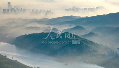 广西柳州：晨雾缭绕如画卷-人民图片网
