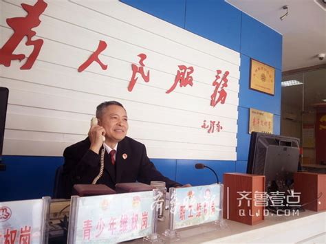 用手语“接听”电话！“12345”今起对上海7.2万听障人士开通手语视频服务__凤凰网