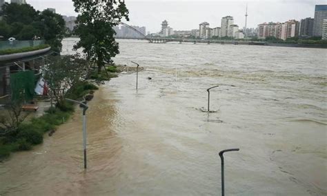 四川遂宁：洪峰过境 涪江射洪段水位持续上涨-人民图片网