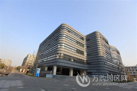 江苏苏州：电子信息产业创新集群初具规模 首个万亿级产业打开新格局_荔枝网新闻