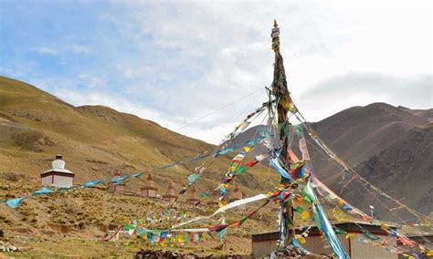 西藏自治区 那曲市 文布南村 海拔4600米 被称为西藏最美的村庄