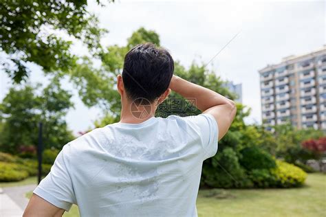 健康 | 夏天出汗10大惊人好处，看完我把空调关了