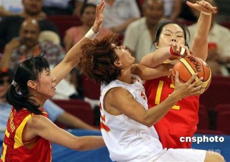 中国女篮67比64战胜西班牙[组图]_资讯_凤凰网