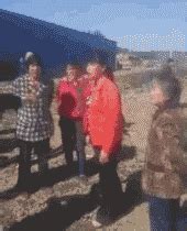 泼妇骂街图片