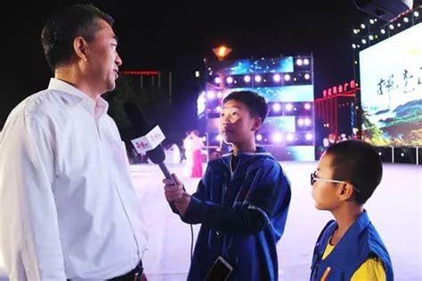 【头条】平凉市委书记郭承录接受少年新闻学院中国小记者采访