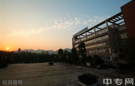 重庆医药高等专科学校附属第一医院：推进“美丽医院”建设为“三甲”医院创建提速