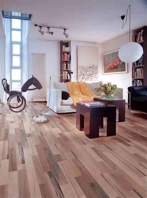圣象地板-极简风木地板系列-原木色地板高清图_品牌产品-橱柜网