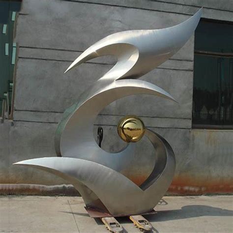 不锈钢创意城市雕塑-宏通雕塑