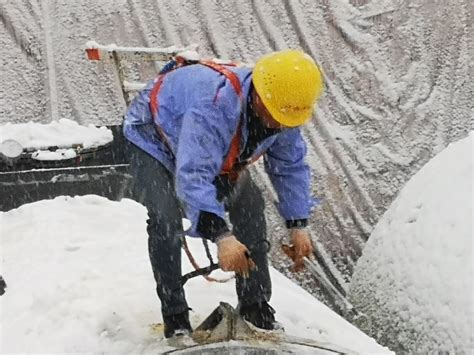 上栗服务区加油站建设不惧冰雪施工忙-一线资讯-江西高速石化有限责任公司