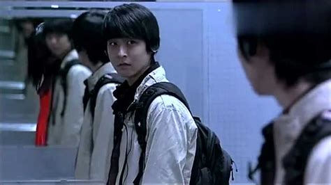 韩国恐怖片《公寓》, 学生半夜回公寓在电梯遇害