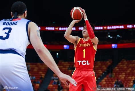 男篮热身赛：中国89-77澳大利亚_新浪图片