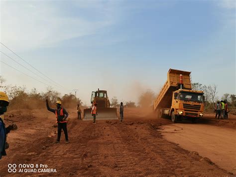 中国电建市政建设集团有限公司 国际业务 贝宁棉花之路项目开始土方填筑