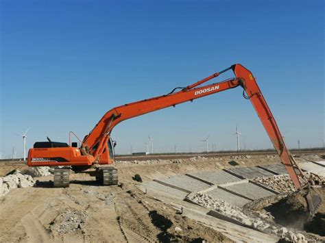 加长臂挖掘机出租 18-30米 - 设备展示-东营市兴达土方工程有限公司
