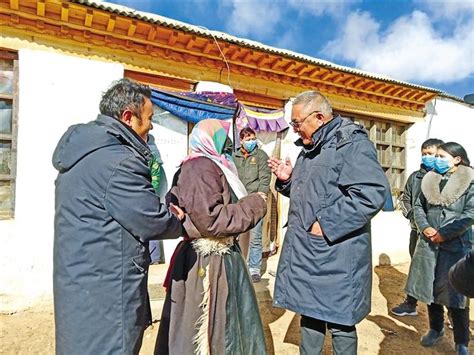 那曲比如县骷髅墙,比如墙,比如墙_大山谷图库