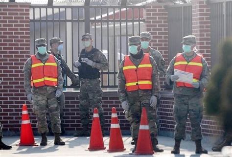 驻韩美军司令部基地发生疫情：一军人确诊 其9岁儿子也被感染 - 封面新闻