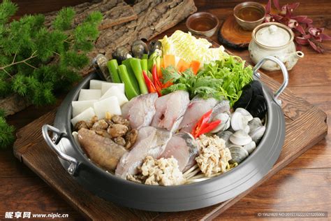 【海鲜火锅的做法步骤图，海鲜火锅怎么做好吃】Linqiuli_下厨房