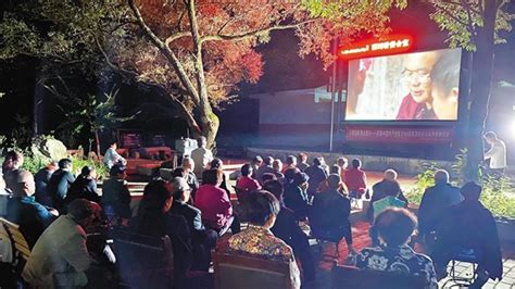 秦安县举行农村电影公益放映激光数字流动放映设备发放仪式(图)--天水在线