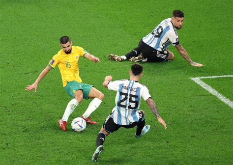直击世界杯｜阿根廷2-1击败澳大利亚晋级，将与荷兰争四强席位-齐鲁晚报·齐鲁壹点