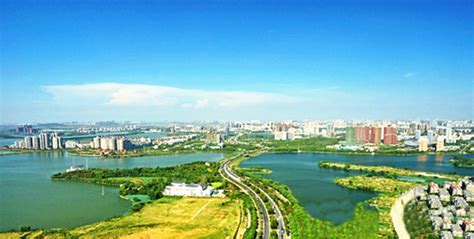 In pic: Aerial view of East Lake in Wuhan