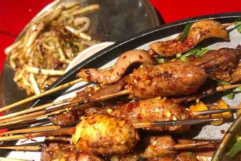 舌尖上的中国之夜宵篇，夏日里撸过最好吃的串来自这19座城_烧烤