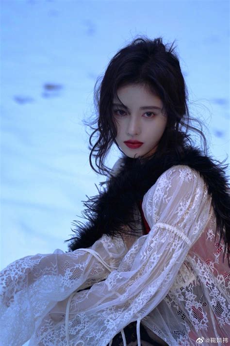 鞠婧祎图片