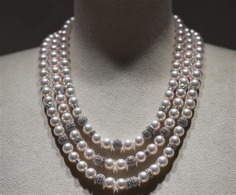 『珠宝』Yoko London 推出一件独一款珍珠头饰：戴安娜王妃珍珠王冠 | iDaily Jewelry · 每日珠宝杂志