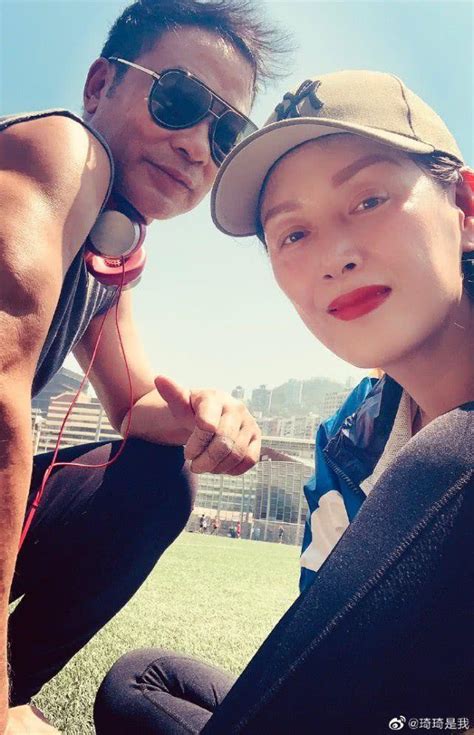 任达华和熊黛林合影图片