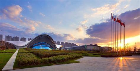 又一“地标性”建筑！合肥滨湖国际会展中心二期落成|平方米_新浪新闻