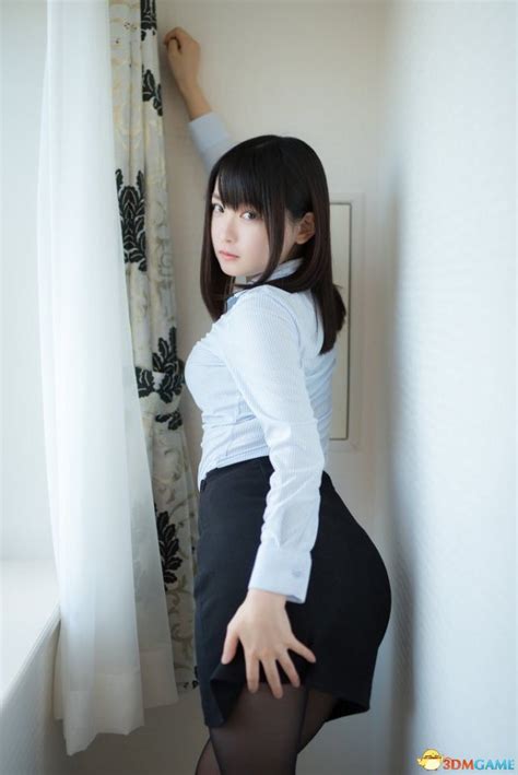 日本清纯美少女福利写真欣赏 黑丝女仆装诱惑无比_3DM单机