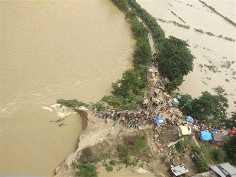航拍印度洪水灾情 房屋被淹成一片汪洋-航拍网
