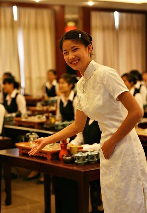 餐饮服务员如何区分顾客类型进行服务_湘菜厨师网 刘石强湘菜厨师团队面向全国承接厨房管理