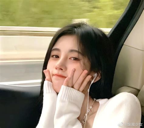 鞠婧祎qq头像甜美女生