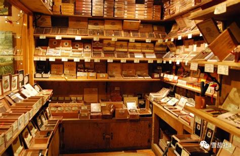 雪茄香烟,铁盒20元长城雪茄,烟盒装的20支小雪茄_大山谷图库