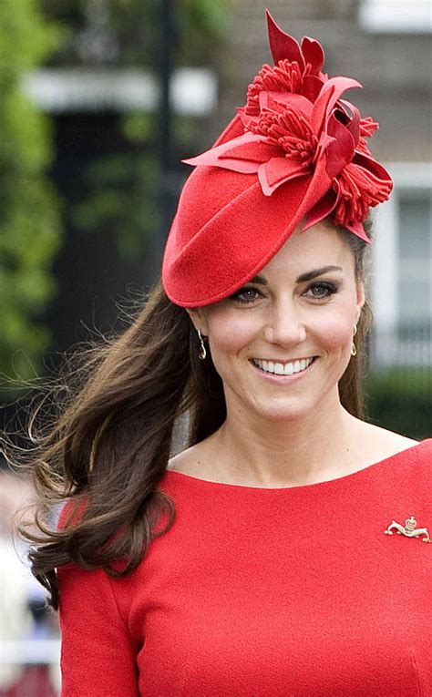 时尚风向标英王妃凯特最经典帽子造型盘点