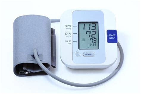 不同年龄的血压标准不同，各年龄段血压正常值一览表，快看看你是否正常！_手机新浪网