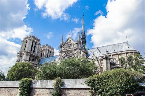 巴黎圣母院是什么建筑-