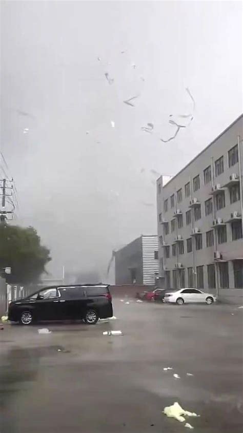 今天白天，江苏宿迁沭阳发生了龙卷风。来自|龙卷风|江苏省|宿迁市_新浪新闻
