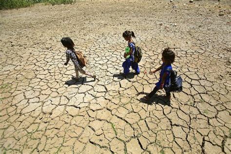 印度遇122年来最高温！2022极端高温季开始：今年气候有多可怕？|巴基斯坦|印度|高温_新浪新闻