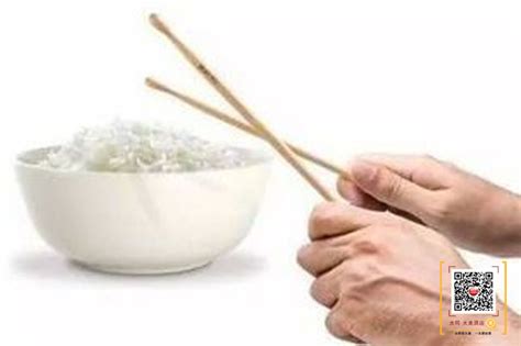 使用筷子注意事项！使用筷子的禁忌：迷信还是尊重传统_TOM健康